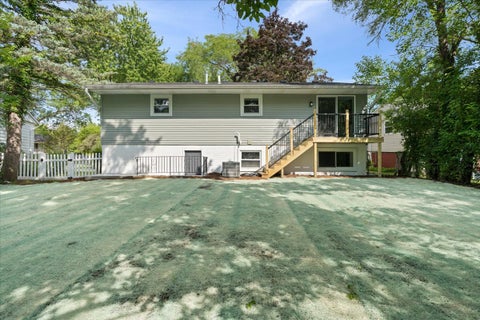 Tiny photo for 449 White Pine Road, Buffalo Grove, IL 60089 (MLS # 12753190)