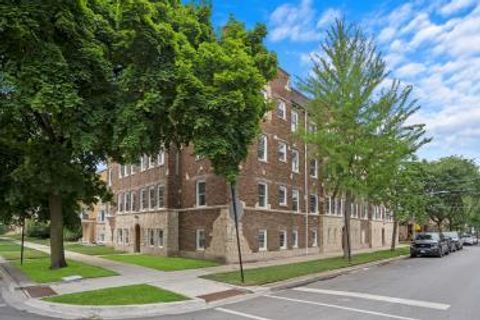 3035 W Rosemont Avenue 1 Chicago IL 60659
