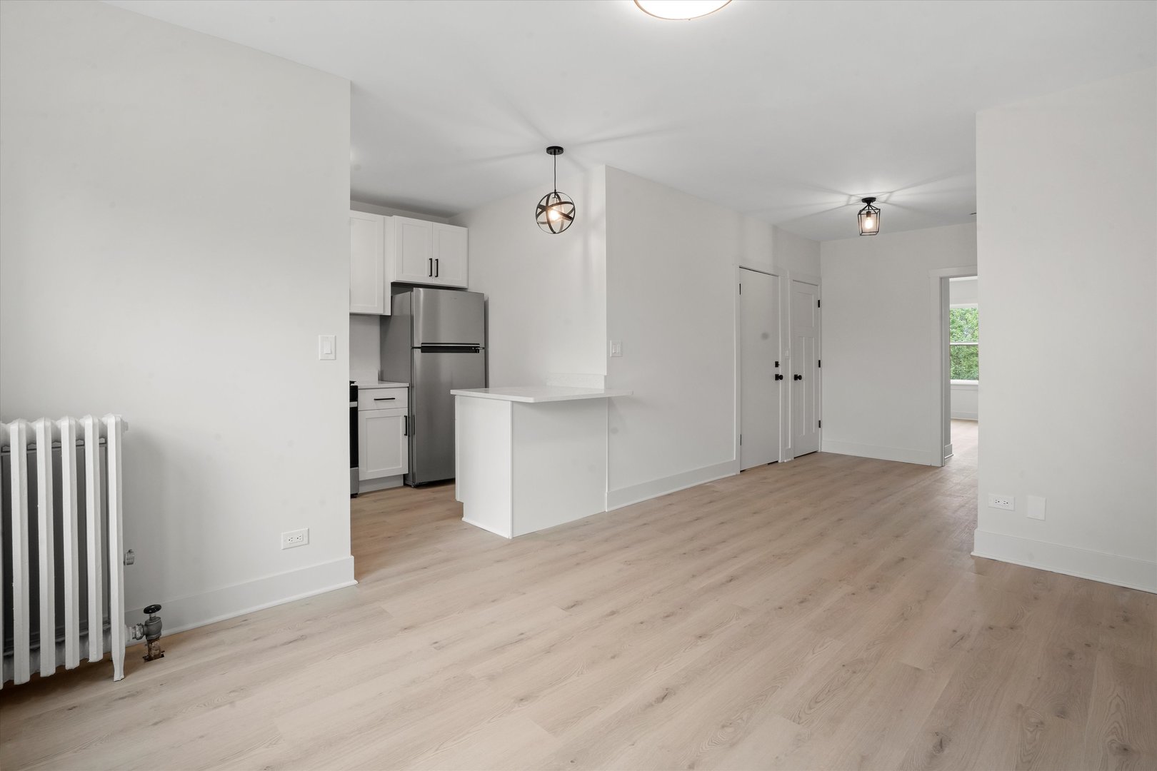 3035 W Rosemont Avenue 1