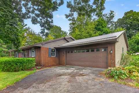 Tiny photo for 576 Timber Hills Drive, Freeport, IL 61032 (MLS # 12752209)