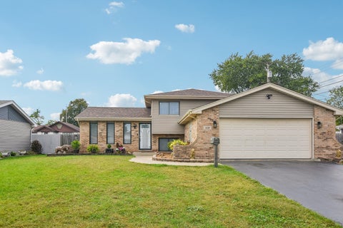 Photo of 520 N Kinzie Place, Thornton, IL 60476 (MLS # 12743822)