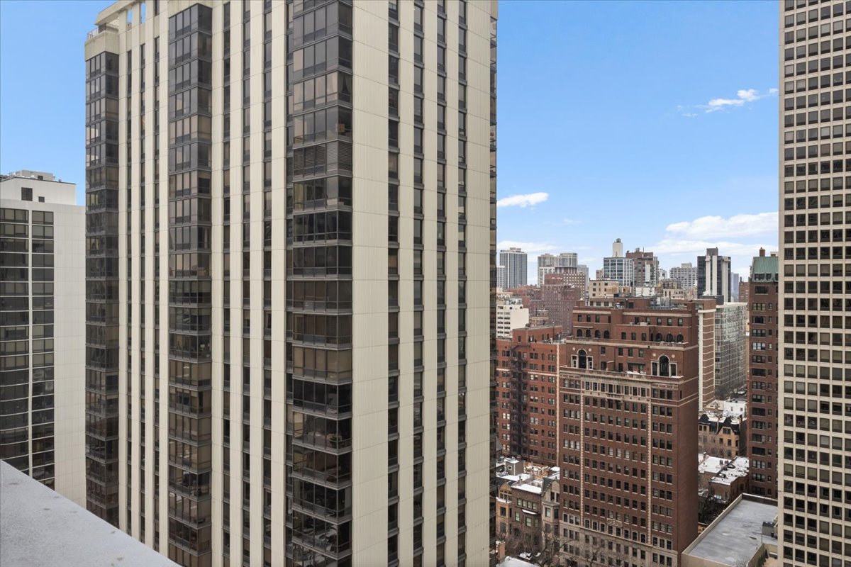 Chicago, Illinois 60611, United States, 2 Bedrooms Bedrooms, ,2 BathroomsBathrooms,Residential,Active,254824