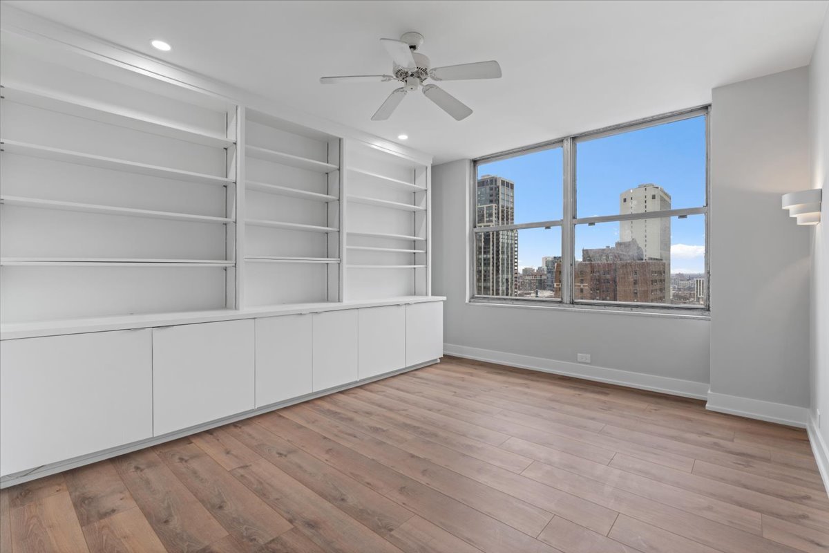 Chicago, Illinois 60611, United States, 2 Bedrooms Bedrooms, ,2 BathroomsBathrooms,Residential,Active,254824