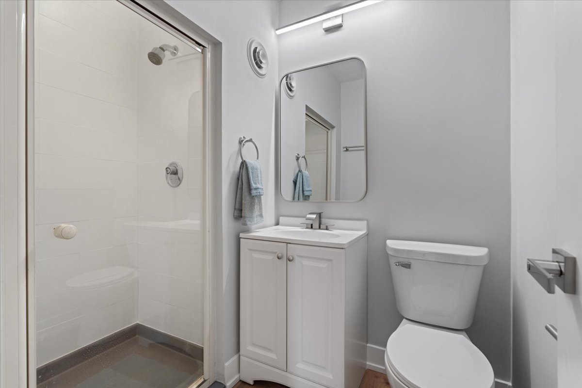 Chicago, Illinois 60611, United States, 2 Bedrooms Bedrooms, ,2 BathroomsBathrooms,Residential,Active,254824