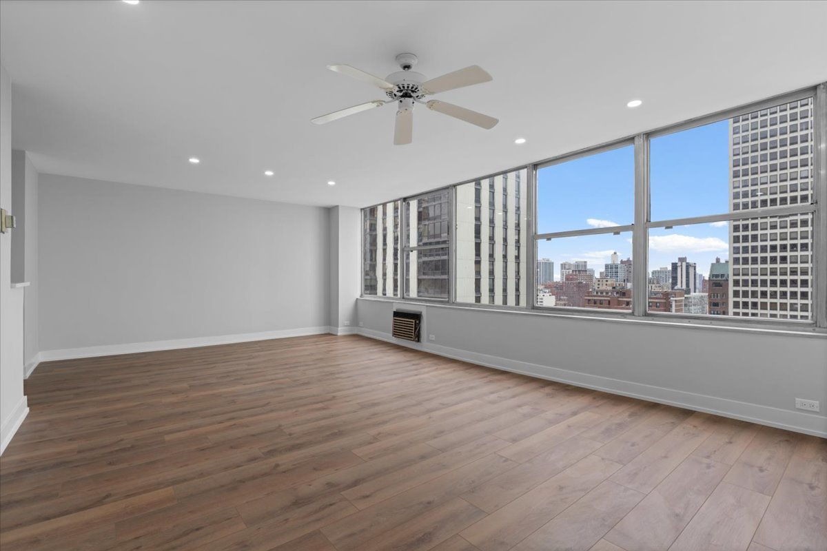 Chicago, Illinois 60611, United States, 2 Bedrooms Bedrooms, ,2 BathroomsBathrooms,Residential,Active,254824