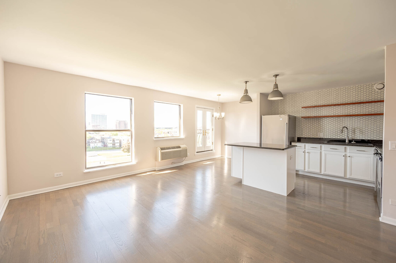 711 W Gordon Terrace 810