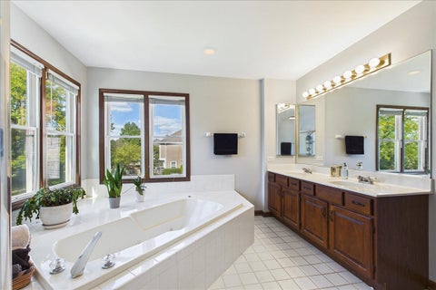 Tiny photo for 124 Corsaire Lane, Schaumburg, IL 60173 (MLS # 12771740)