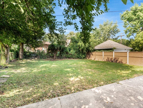 Tiny photo for 811 Glenwood Avenue, Joliet, IL 60435 (MLS # 12751291)