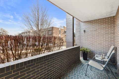 Tiny photo for 4115 W 98th Street #B, Oak Lawn, IL 60453 (MLS # 12572395)