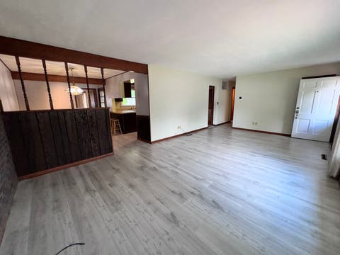 Tiny photo for 17 Crestwood LN, Centralia, IL 62801 (MLS # 12658935)
