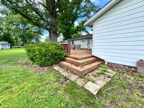 Tiny photo for 17 Crestwood LN, Centralia, IL 62801 (MLS # 12658935)