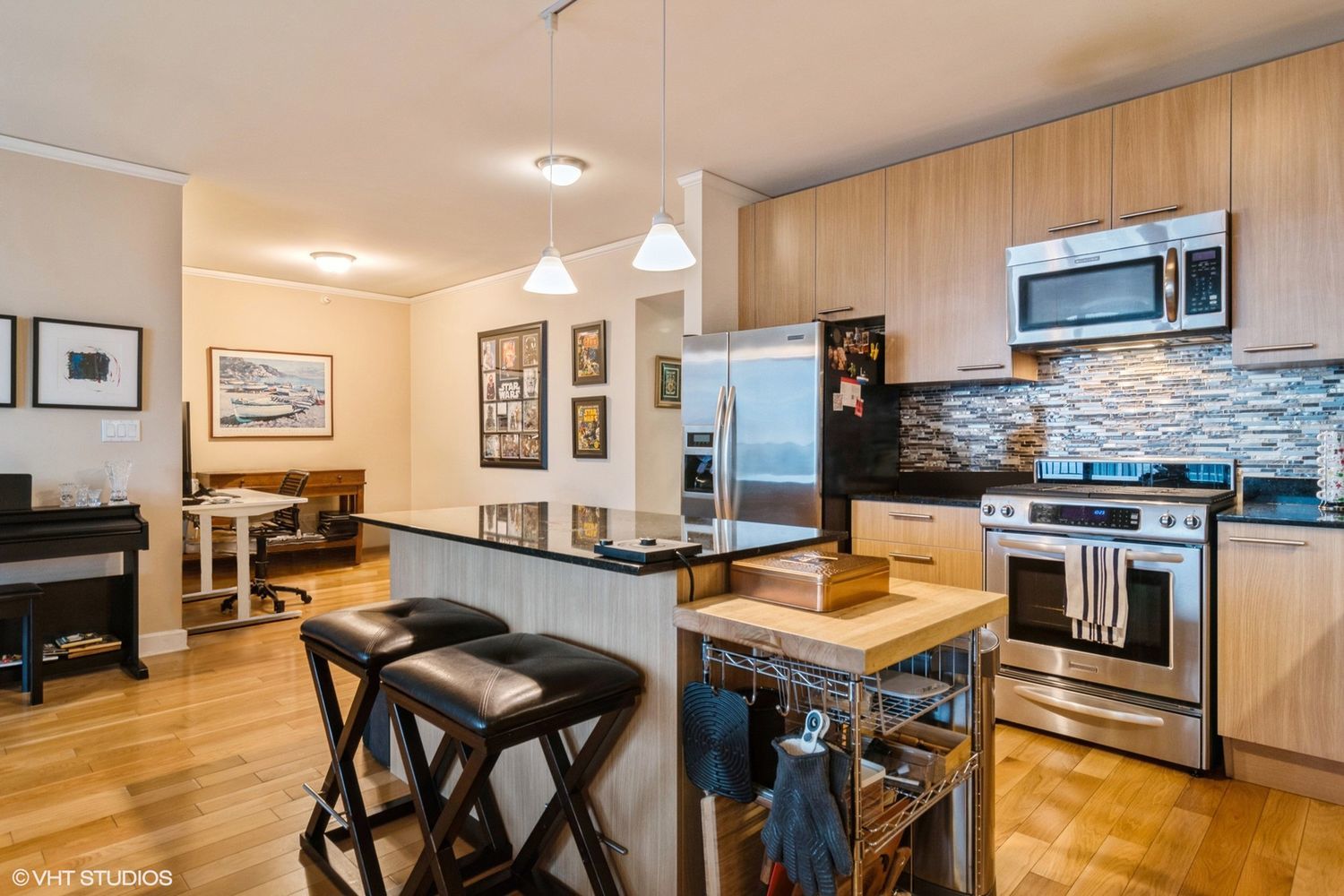 225 N Columbus Drive 6608