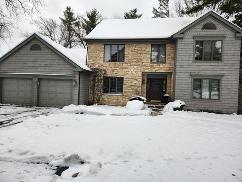 Photo of 6808 Scotch Pine Trail, Darien, IL 60561 (MLS # 12528521)