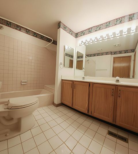 Tiny photo for 6808 Scotch Pine Trail, Darien, IL 60561 (MLS # 12528521)