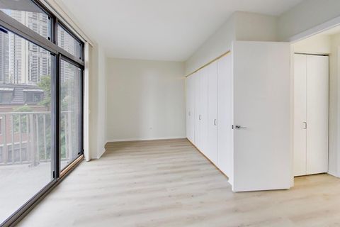 Tiny photo for 400 N Clinton Street #401, Chicago, IL 60654 (MLS # 12676573)