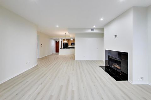 Tiny photo for 400 N Clinton Street #401, Chicago, IL 60654 (MLS # 12676573)
