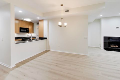 Tiny photo for 400 N Clinton Street #401, Chicago, IL 60654 (MLS # 12676573)