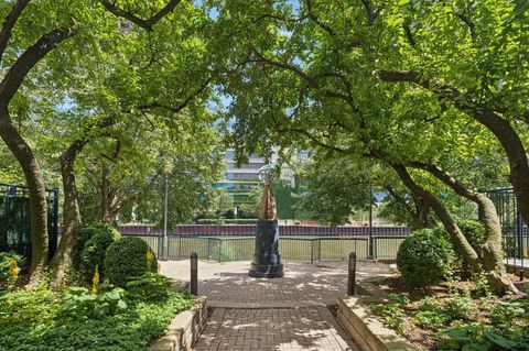 Tiny photo for 400 N Clinton Street #401, Chicago, IL 60654 (MLS # 12676573)
