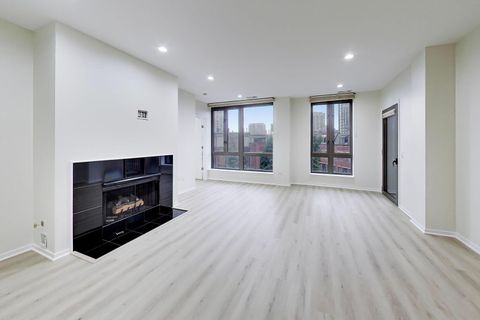 Tiny photo for 400 N Clinton Street #401, Chicago, IL 60654 (MLS # 12676573)