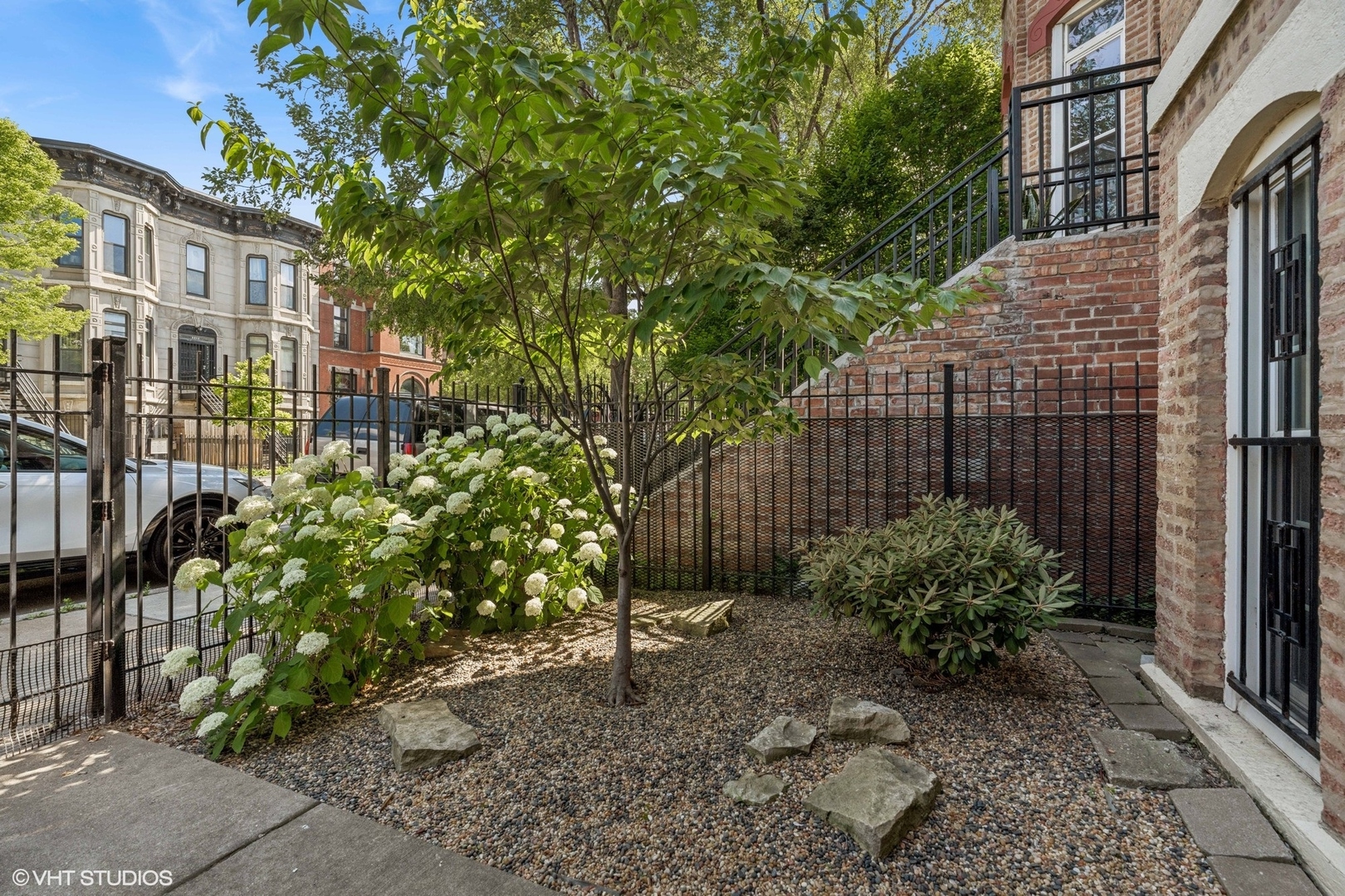 2249 W Warren Boulevard