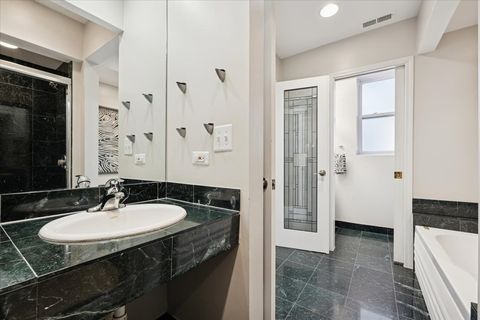 Tiny photo for 835 W BELLE PLAINE Avenue #2, Chicago, IL 60613 (MLS # 12571464)