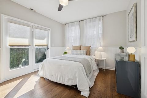 Tiny photo for 835 W BELLE PLAINE Avenue #2, Chicago, IL 60613 (MLS # 12571464)