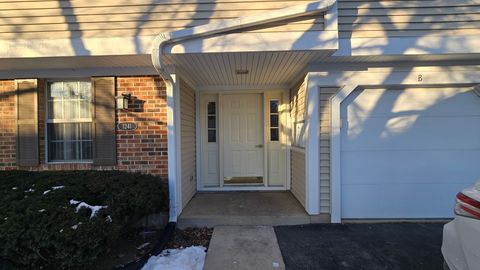 Tiny photo for 1241 Ballantrae Place #E, Mundelein, IL 60060 (MLS # 12555343)