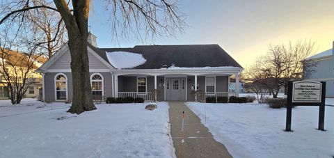 Tiny photo for 1241 Ballantrae Place #E, Mundelein, IL 60060 (MLS # 12555343)
