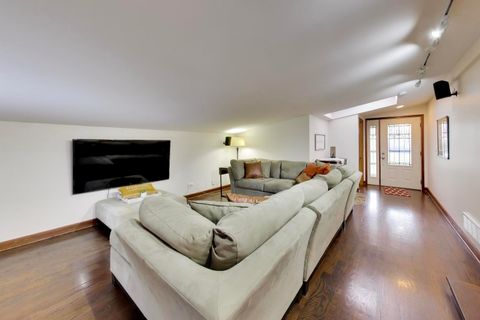 Tiny photo for 802 Lill Street, Barrington, IL 60010 (MLS # 12583482)