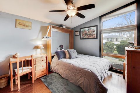 Tiny photo for 802 Lill Street, Barrington, IL 60010 (MLS # 12583482)