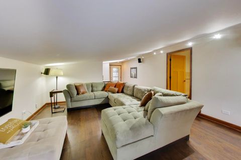 Tiny photo for 802 Lill Street, Barrington, IL 60010 (MLS # 12583482)