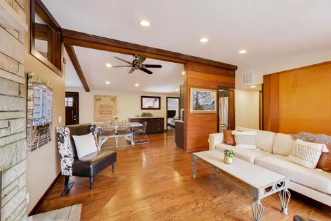 Tiny photo for 802 Lill Street, Barrington, IL 60010 (MLS # 12583482)