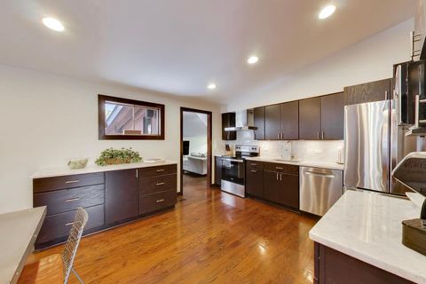 Tiny photo for 802 Lill Street, Barrington, IL 60010 (MLS # 12583482)