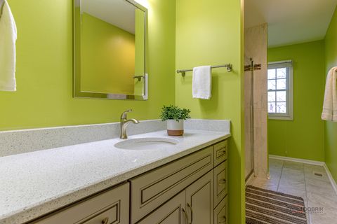 Tiny photo for 275 Saddle Back Road, Vernon Hills, IL 60061 (MLS # 12567304)