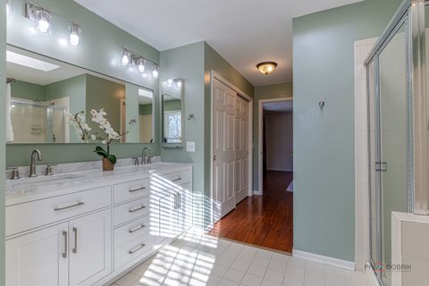 Tiny photo for 275 Saddle Back Road, Vernon Hills, IL 60061 (MLS # 12567304)