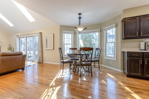 Tiny photo for 275 Saddle Back Road, Vernon Hills, IL 60061 (MLS # 12567304)