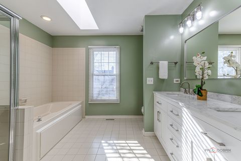 Tiny photo for 275 Saddle Back Road, Vernon Hills, IL 60061 (MLS # 12567304)