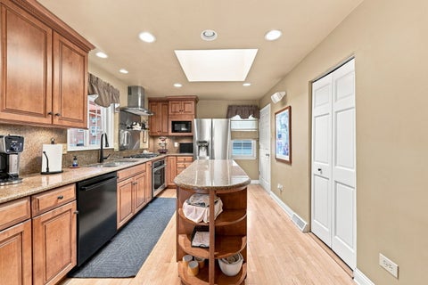 Tiny photo for 6936 N Owen Avenue, Chicago, IL 60631 (MLS # 12725996)