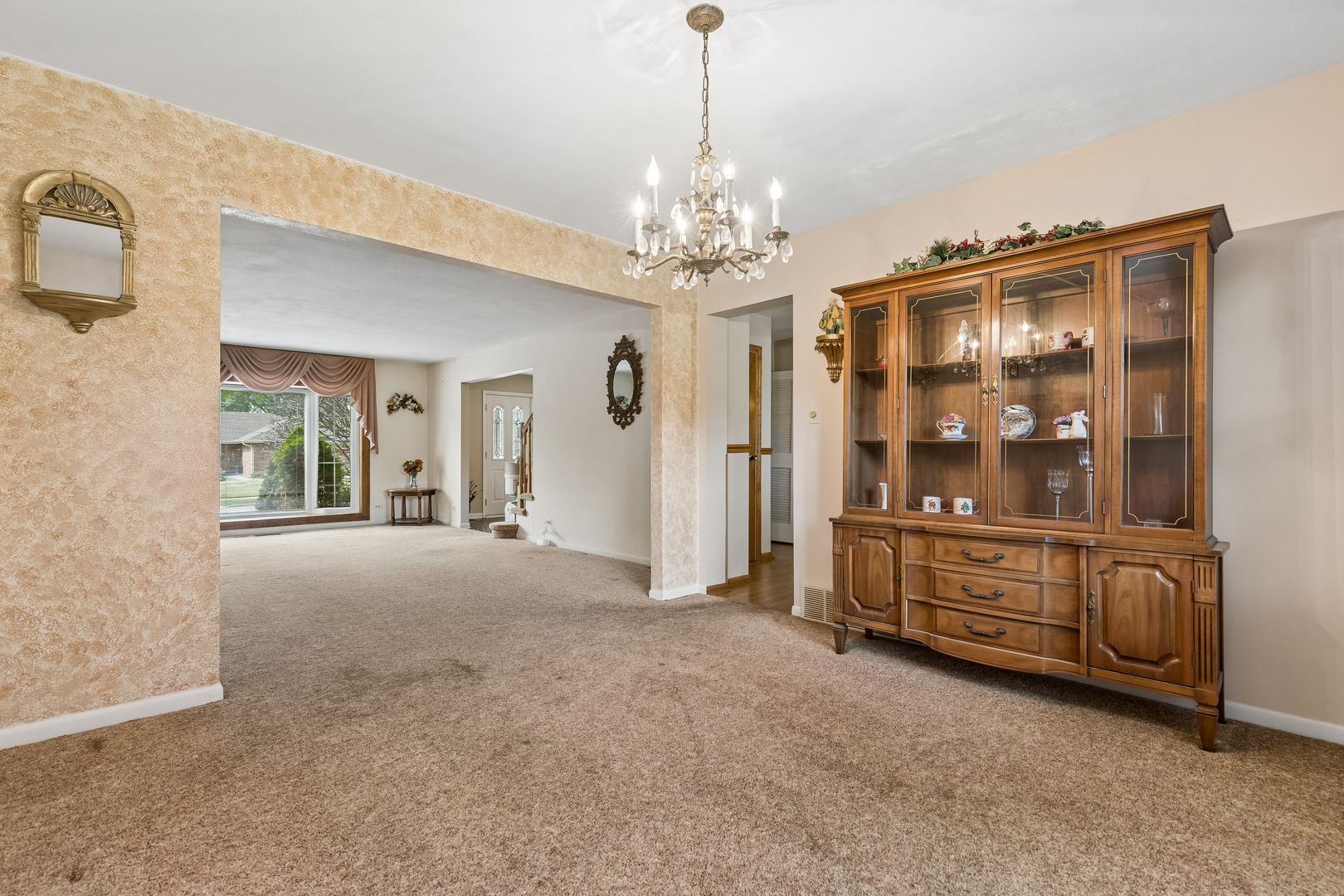 1016 W Brittany Drive