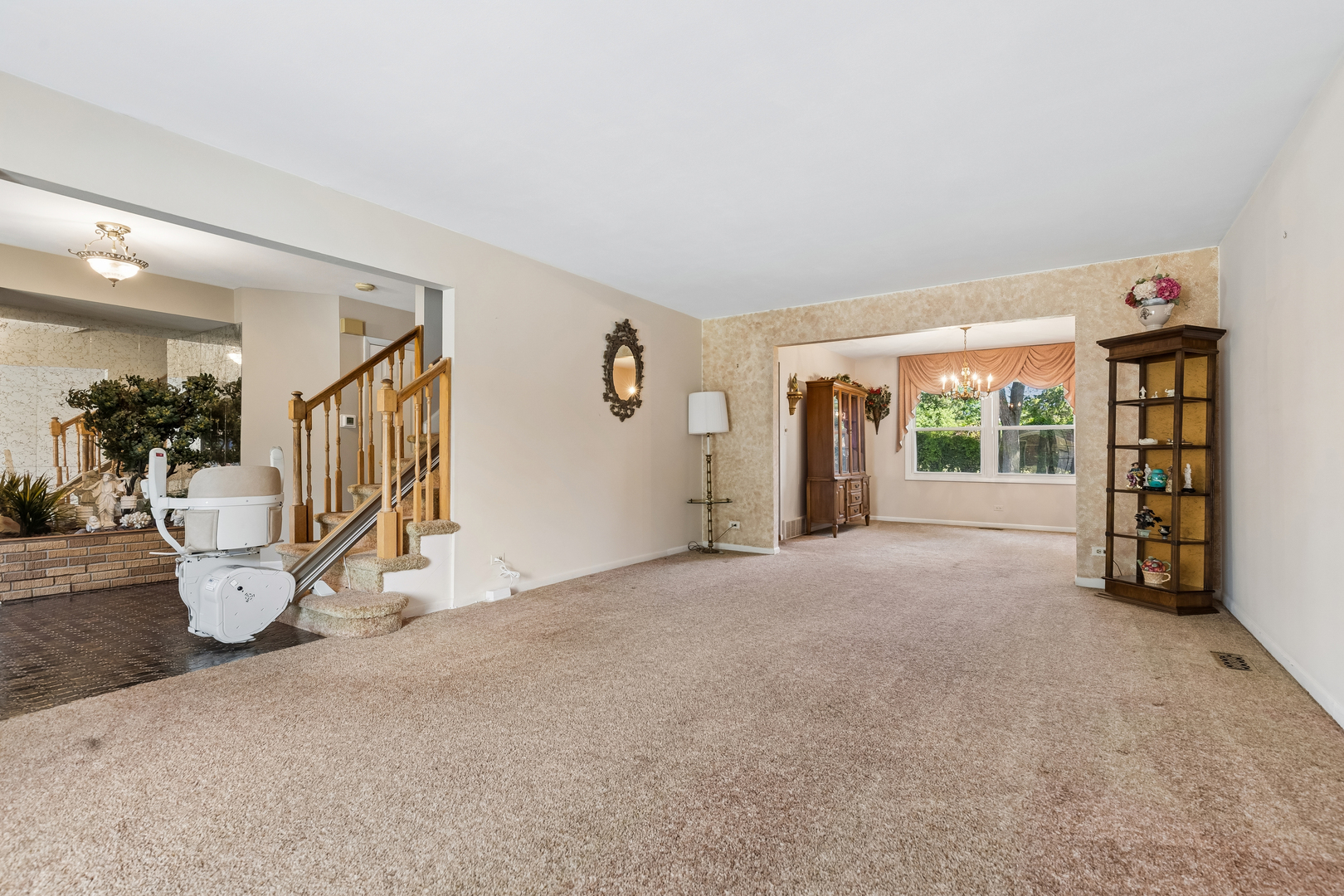 1016 W Brittany Drive
