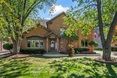Photo of 429 W KENILWORTH Avenue, Palatine, IL 60067 (MLS # 12478432)