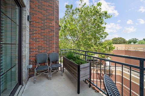 Tiny photo for 110 S Washington Street #400, Naperville, IL 60540 (MLS # 12541731)