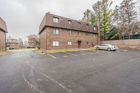 Tiny photo for 1225 Whispering Hills Court #3B, Naperville, IL 60540 (MLS # 12542965)