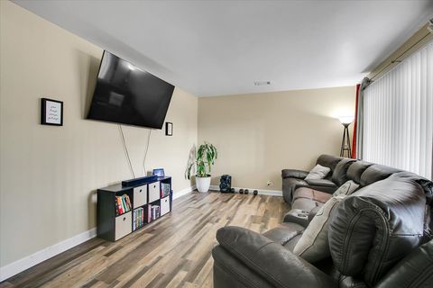 Tiny photo for 15B Fernwood Drive, Bolingbrook, IL 60440 (MLS # 12494180)