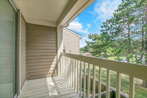 Tiny photo for 15B Fernwood Drive, Bolingbrook, IL 60440 (MLS # 12494180)