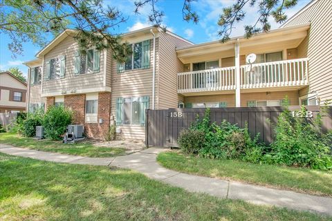 Tiny photo for 15B Fernwood Drive, Bolingbrook, IL 60440 (MLS # 12494180)