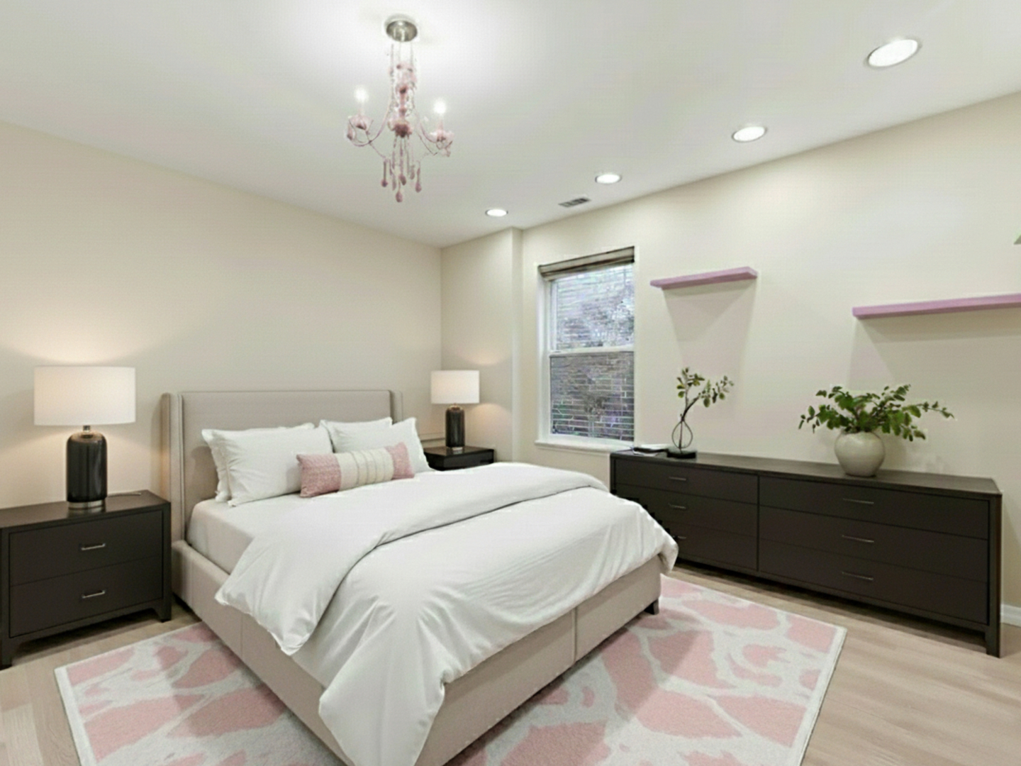 Chicago, Illinois 60608, United States, 4 Bedrooms Bedrooms, ,3 BathroomsBathrooms,Residential,Active,239574