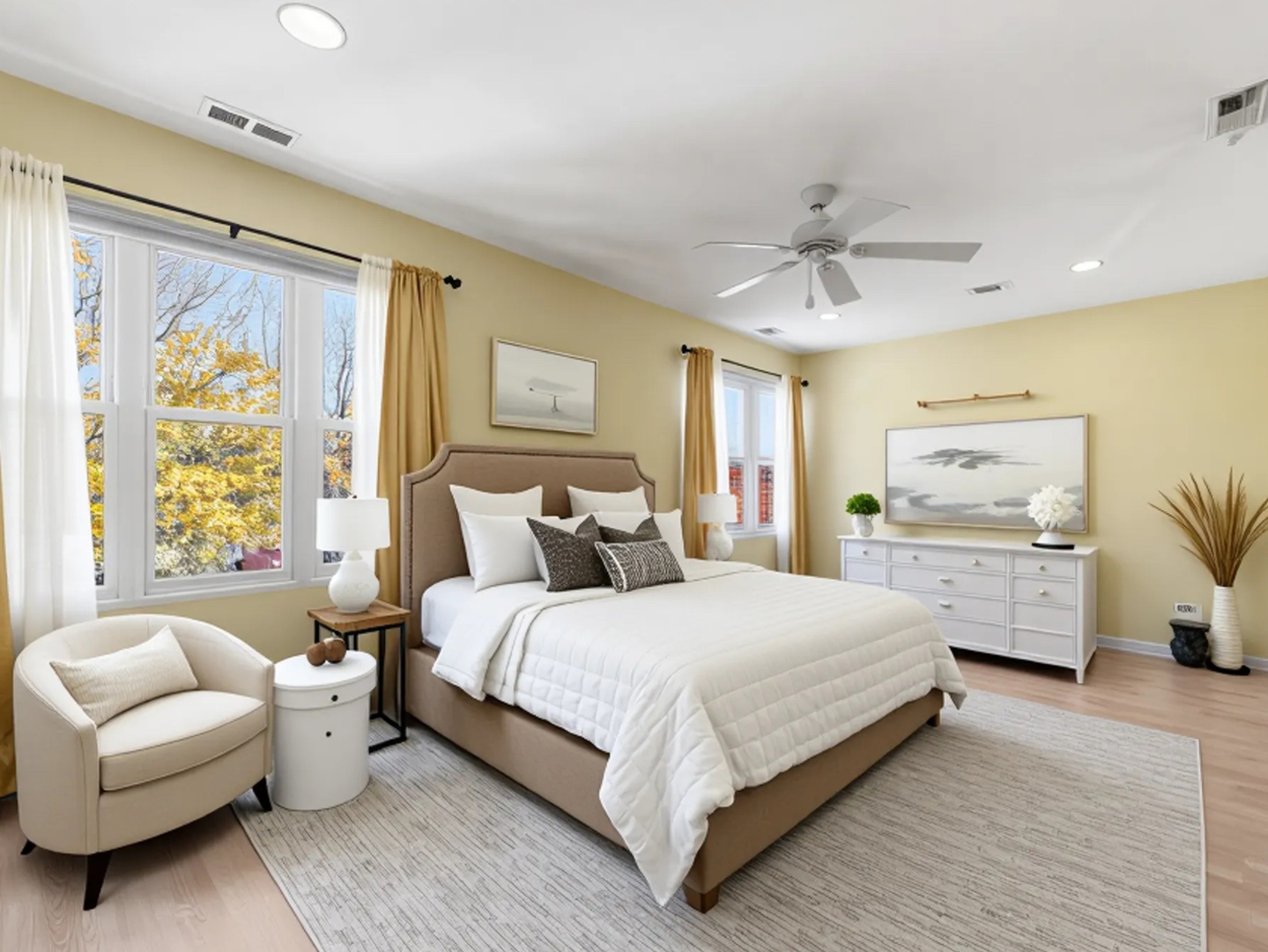 Chicago, Illinois 60608, United States, 4 Bedrooms Bedrooms, ,3 BathroomsBathrooms,Residential,Active,239574