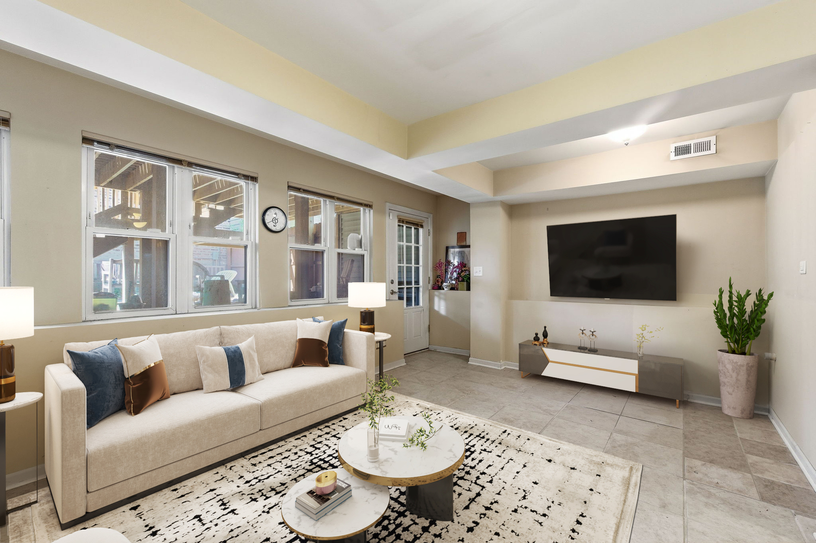 Chicago, Illinois 60608, United States, 4 Bedrooms Bedrooms, ,3 BathroomsBathrooms,Residential,Active,239574