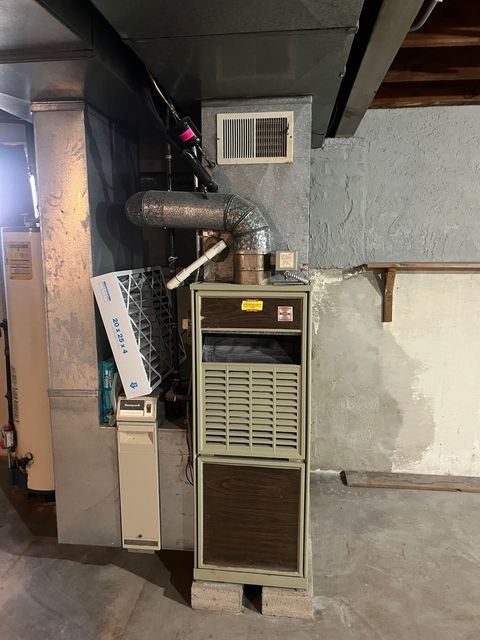 Tiny photo for 3122 Sunnyside Avenue, Brookfield, IL 60513 (MLS # 12530044)